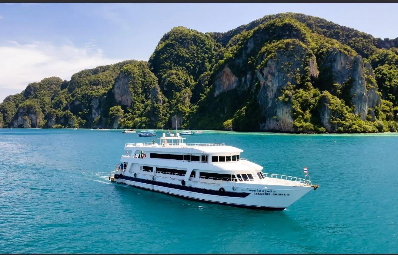 Phi Phi Island Tour by Longtail Boat with Lunch