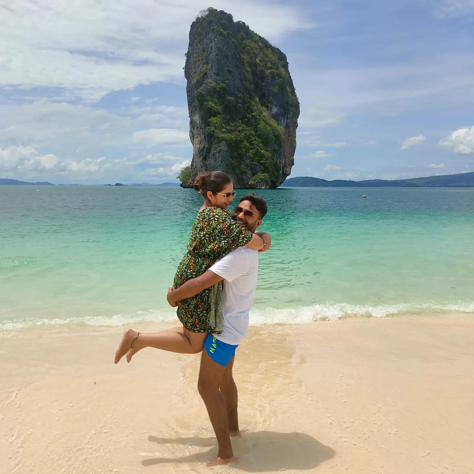 Krabi 4 Island Tour by Longtail Boat with Local Lunch