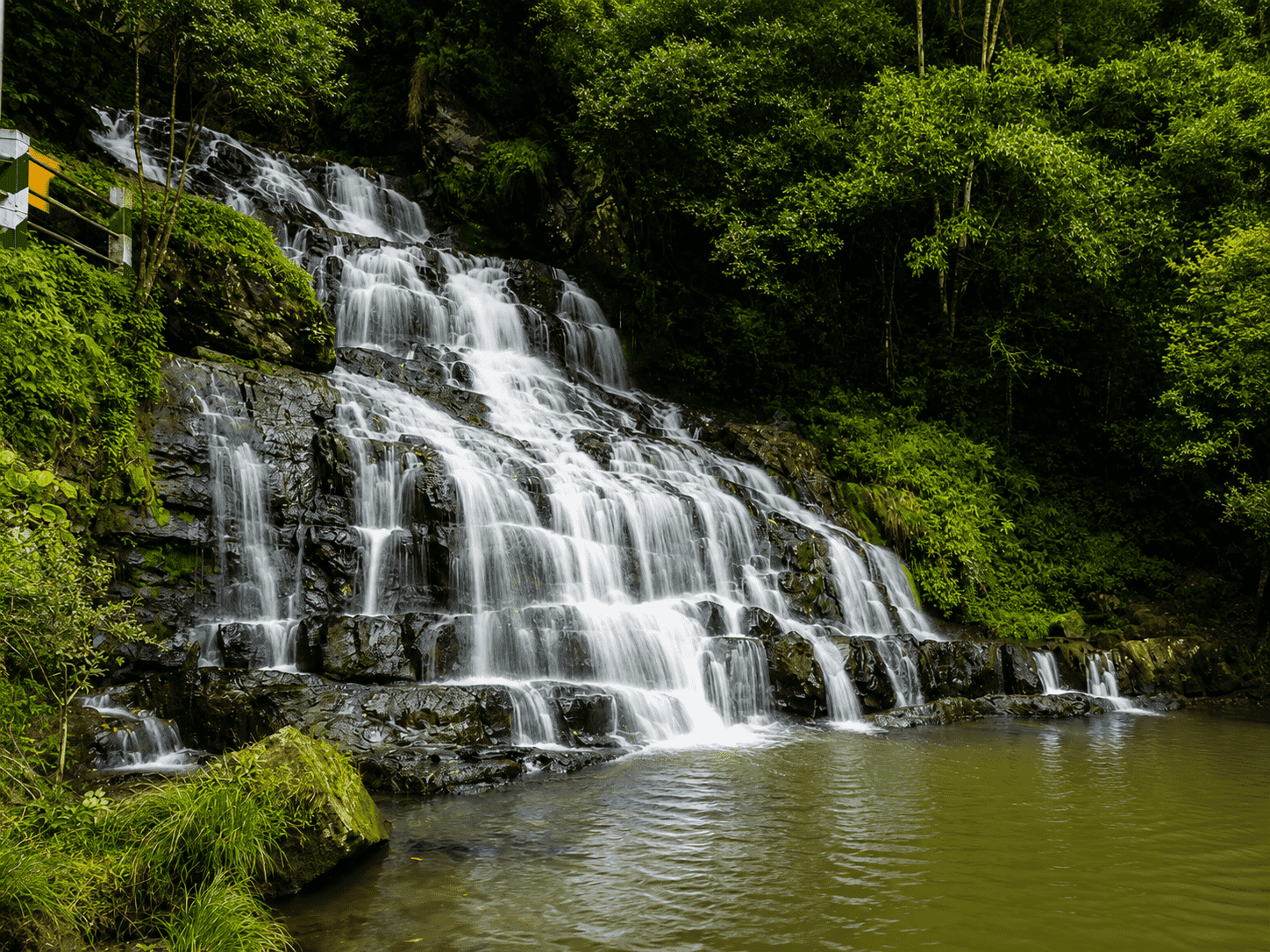 Meghalaya Offbeat with Wari Chora Tour Package