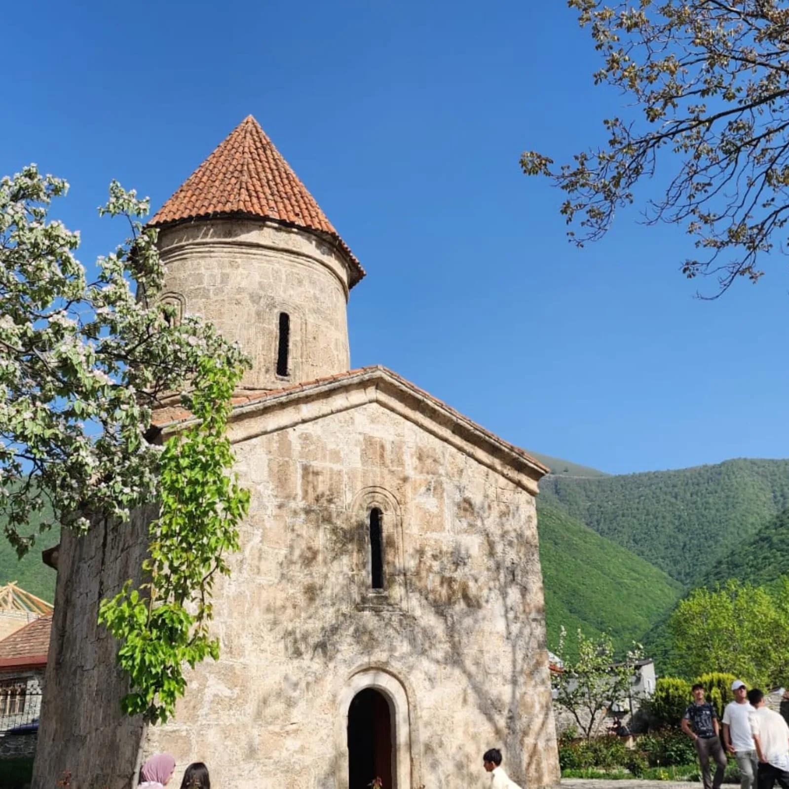 6-Day Azerbaijan Gateway: Ultimate Baku Tour Package