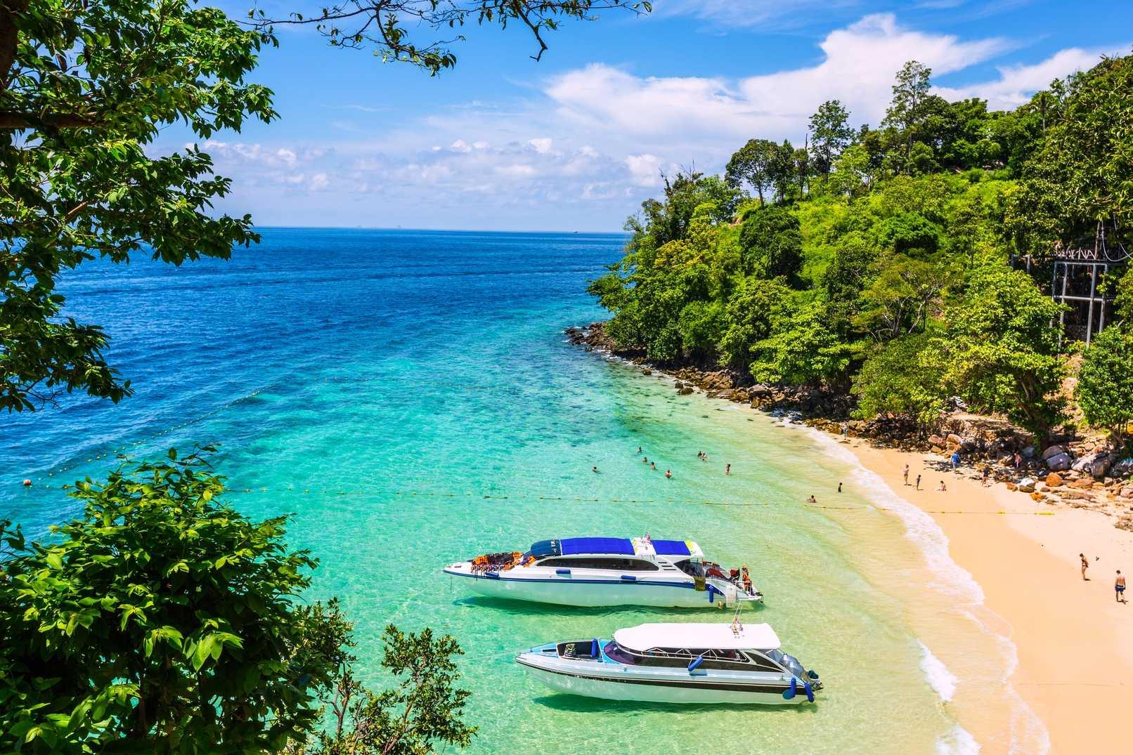 Phi Phi Island Tour by Longtail Boat with Lunch